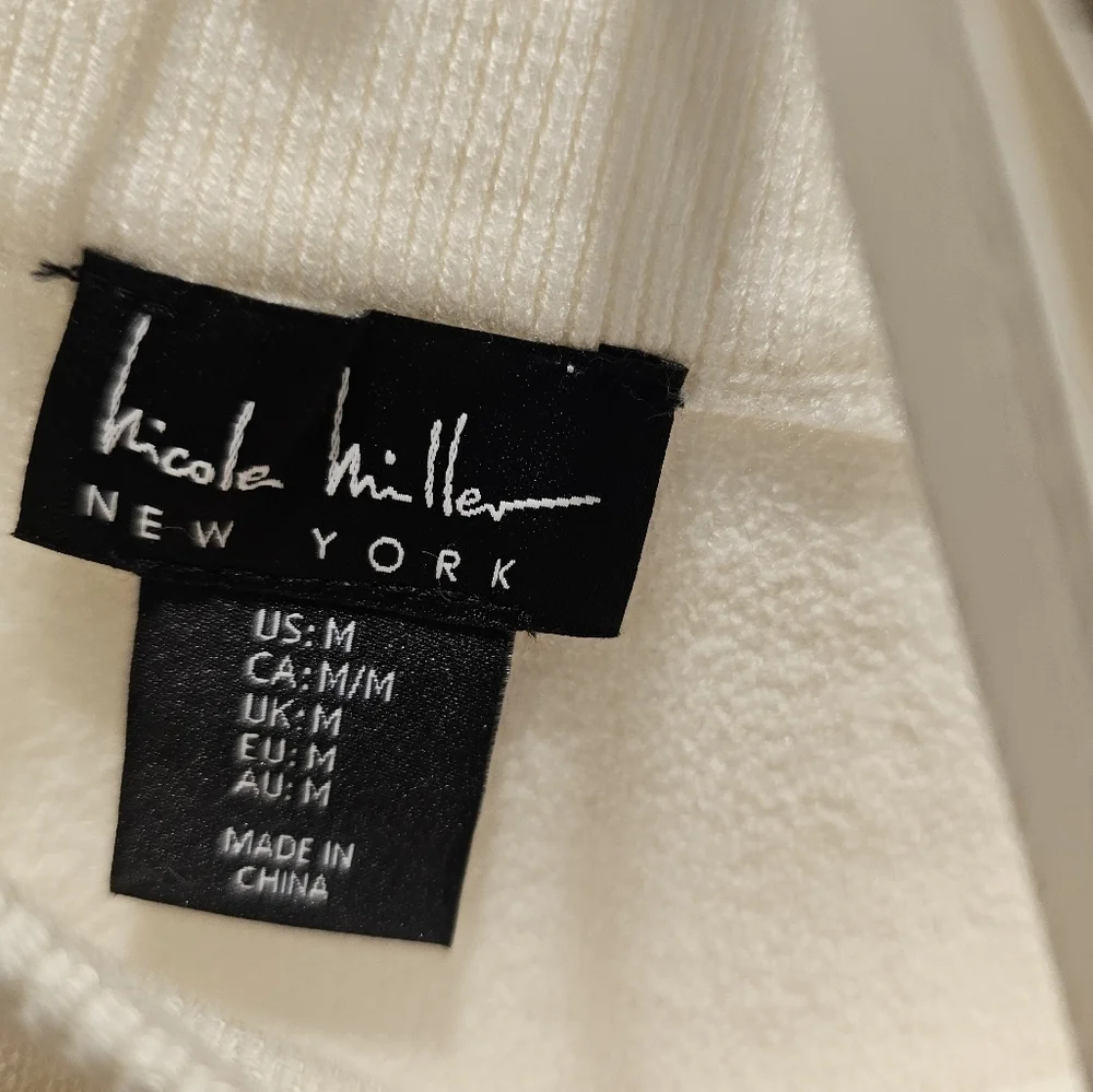 NWT Nicole Miller Cream Heart Knit Sweater + Matching Wristlet | Medium